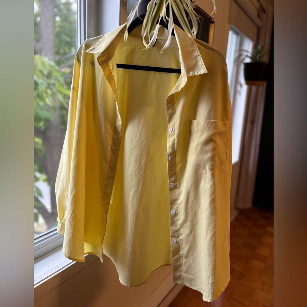 🎁 3for10$ or FREE WITH PURCHASE - Soft Yellow Top Chemise